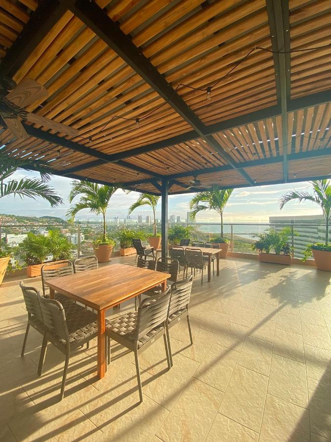 Wyndham Garden Cartagena Hotel Екстериор снимка