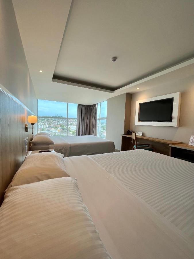 Wyndham Garden Cartagena Hotel Екстериор снимка