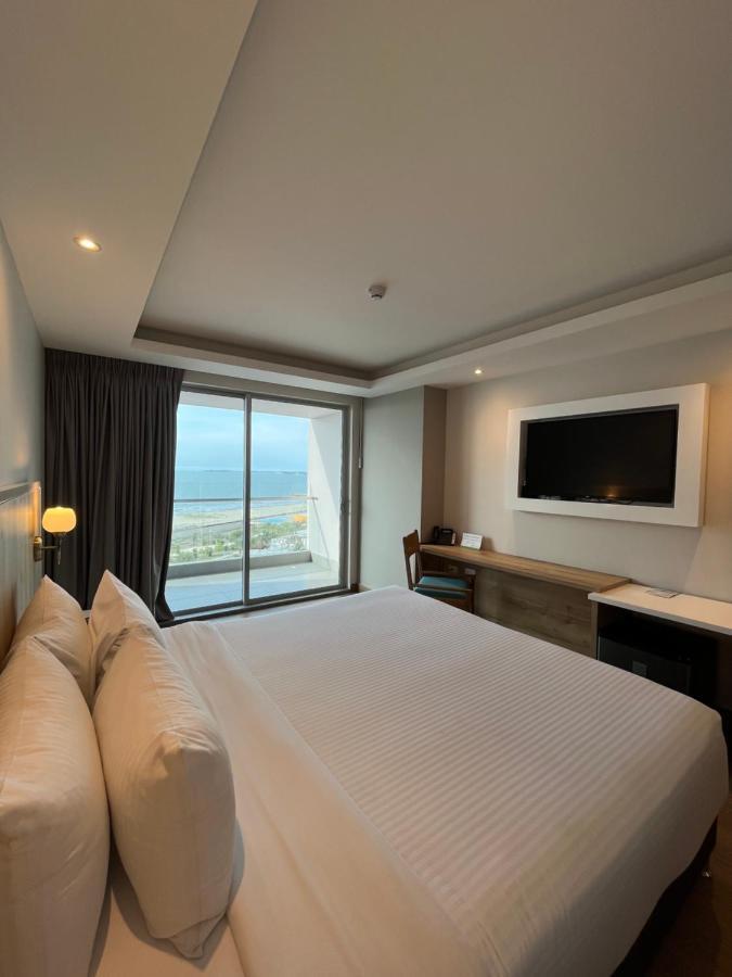 Wyndham Garden Cartagena Hotel Екстериор снимка