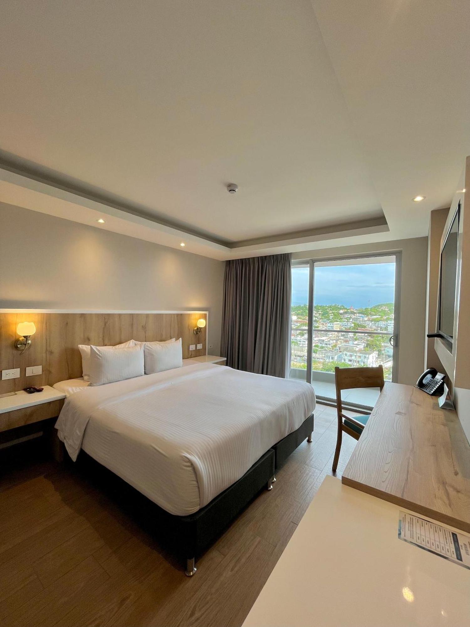 Wyndham Garden Cartagena Hotel Екстериор снимка